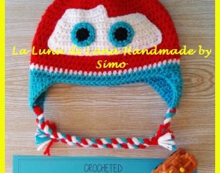 Cappellino ad uncinetto per bambino ispirato a Saetta Mc Queen Cars