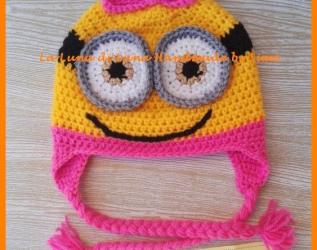 Cappellino per bambina uncinetto a forma di Minions