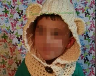 Cappuccio uncinetto a forma di orsetto con scalda collo per bambino o bambina