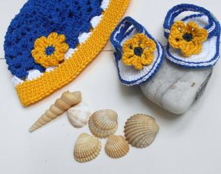 cappellino e sandali estivi per bimba in cotone