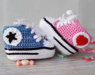 Scarpine uncinetto per neonato Converse all star