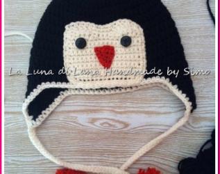Cappellino uncinetto per bimbo o bimba a forma di pinguino