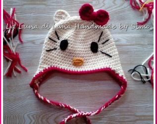 Cappellino bambina Hello Kitty all'uncinetto