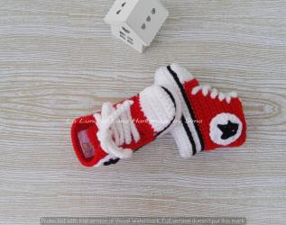 scarpette per neonato stile Converse