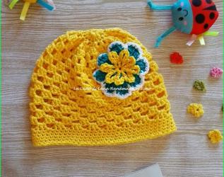 Cappellino a uncinetto da bambina estivo