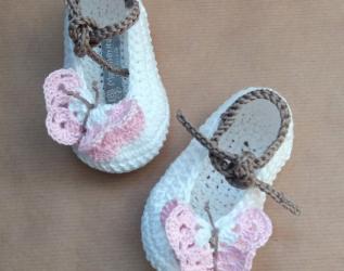 Scarpine  farfalla  rosa - Battesimo - cotone bianco e tortora - fatte a mano - Vanessa
