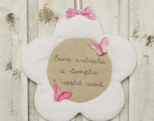 Fiocco nascita fiore e farlalle rosa