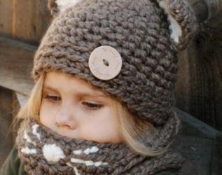 Cappello con scaldacollo gattino
