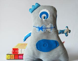 Pupazzo imbottito - mostriciattolo blu