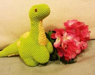 Sauro_dinosauro amigurumi per bambini e neonati