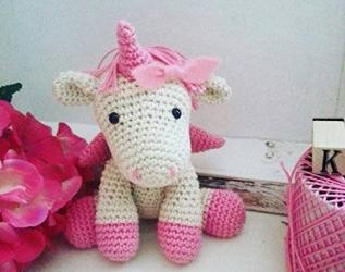 Polly_  unicorno amigurumi all'uncinetto per bambini e neonati