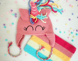 Berretto e scaldacollo unicorno