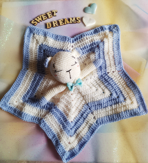 Amigurumi Doudou orsetto bianco e celeste, Orsetto uncinetto lana merino,  Lovey blanket, Crochet baby blanket