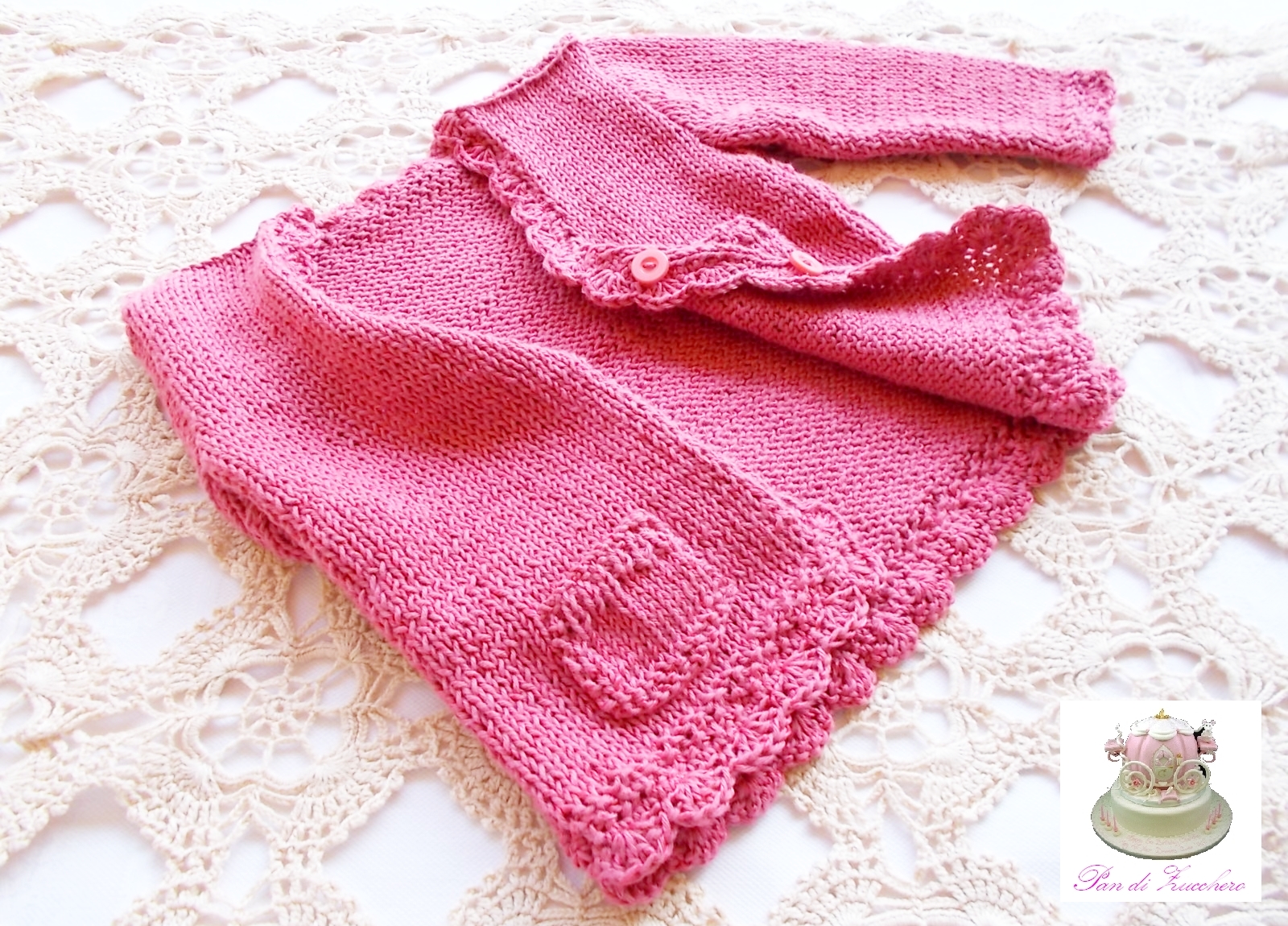 Cardigan Neonata In Puro Cotone Rosa Fucsia Lavorato Ai Ferri Con Rifiniture Ad Uncinetto