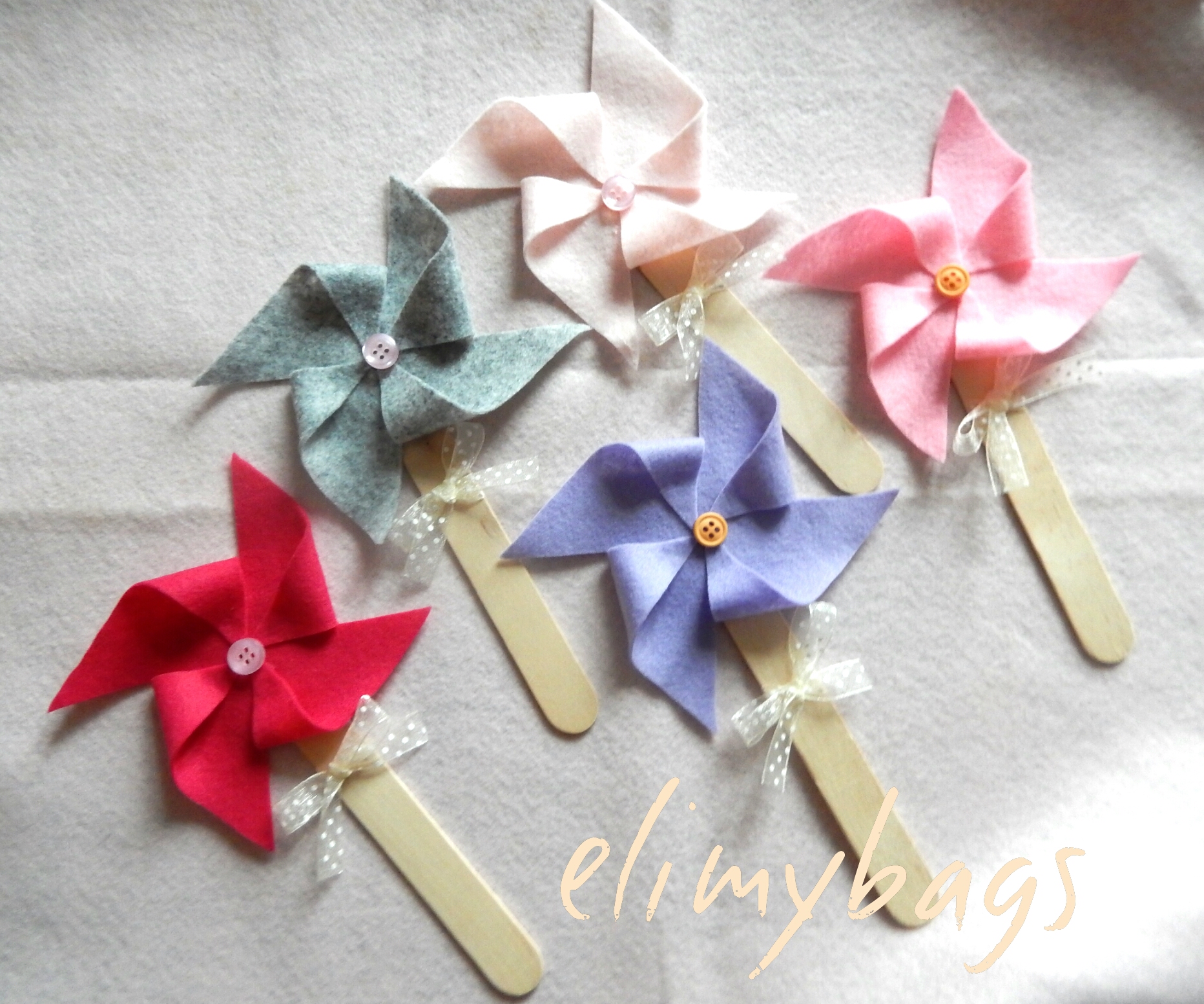 Bomboniera Battesimo Nascita Comunione – Apina Con Girandola Cm 22 H – ETIEMME CREATIONS