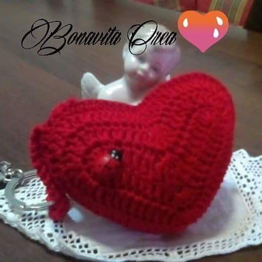 Amigurumi cuore rosso 