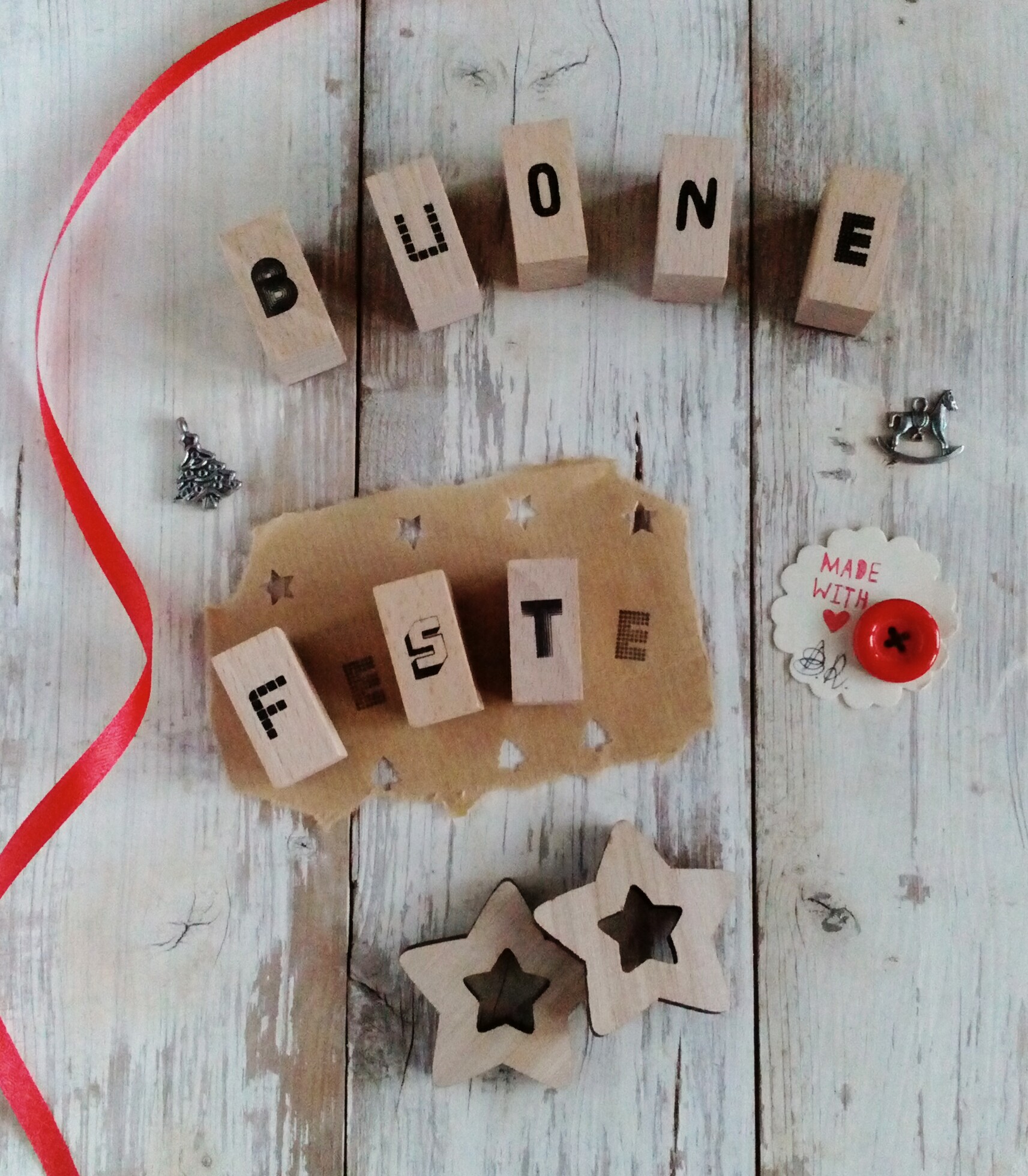 🎄Buone feste da Bottone rosso🎄