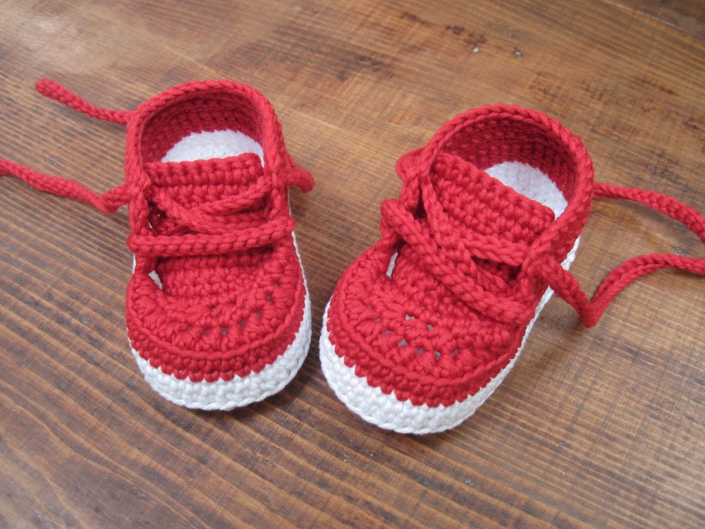 Scarpine/sneakers  neonato/bambino - cotone rosso - uncinetto  - fatte a mano