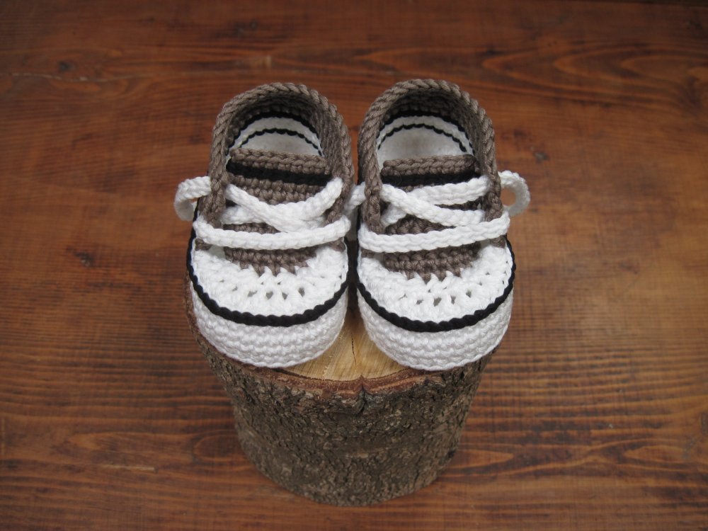 Scarpine neonato/sneakers bambino - cotone grigioverde/bianco/nero - uncinetto - fatte a mano