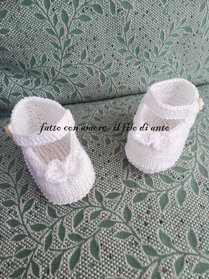 Scarpine bambina in bianco panna con fiocco