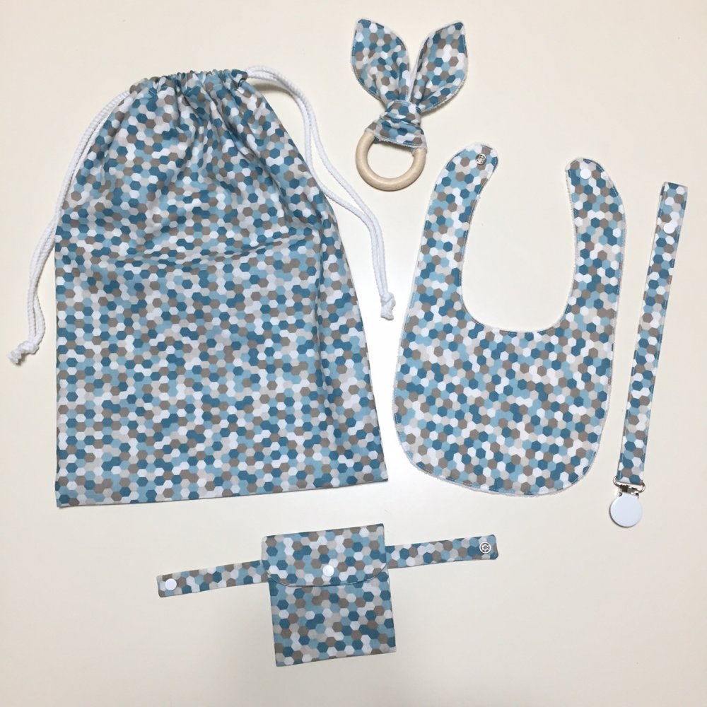 SET ASILO NIDO: sacca, bavaglino, portaciuccio, pochette portaciuccio e anello massaggiagengive