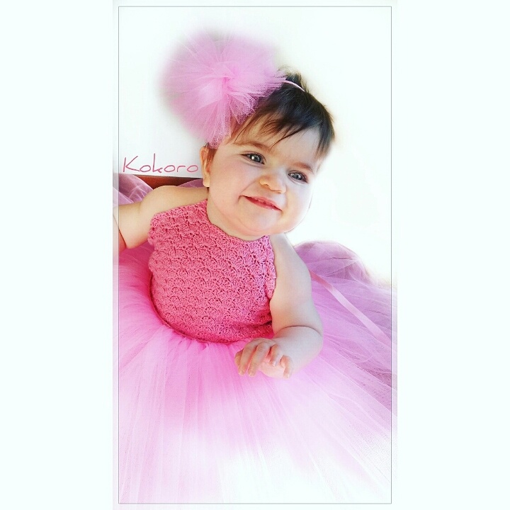 Abito in cotone e tulle, ideale per cerimonie e sessioni fotografiche