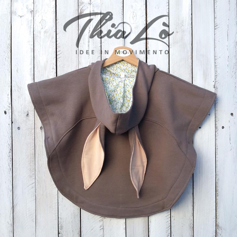 MANTELLA BEIGE CON CAPPUCCIO CONIGLIO