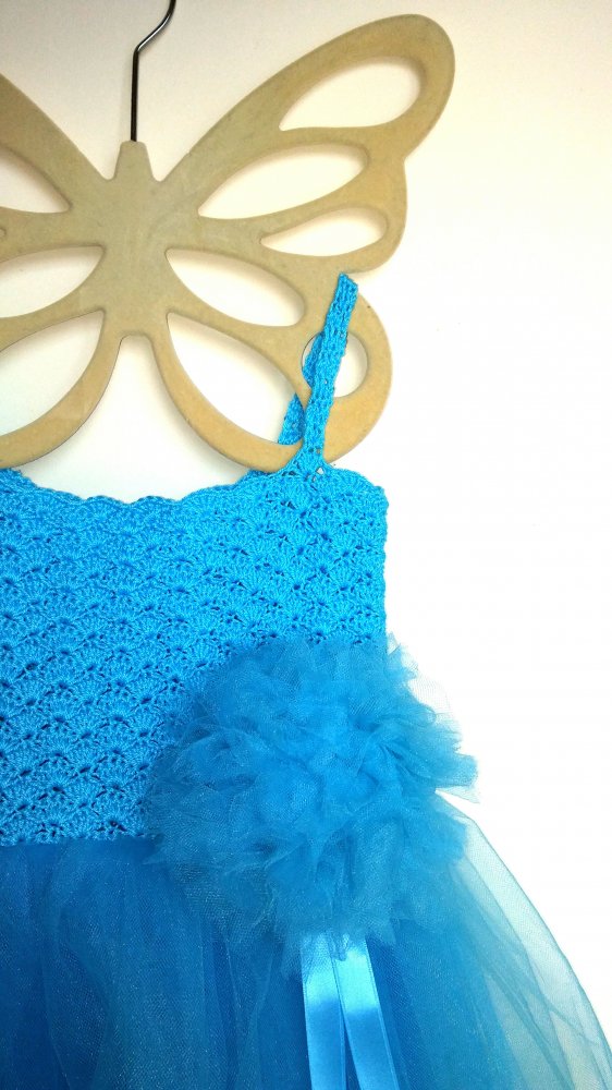 Abito in cotone e tulle, ideale per cerimonie e sessioni fotografiche