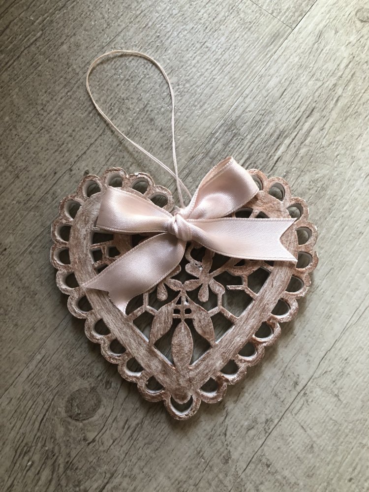 Pendente con cuore traforato
