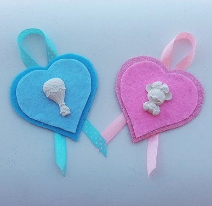 Bomboniere a forma di cuore con gessetto in polvere di ceramica