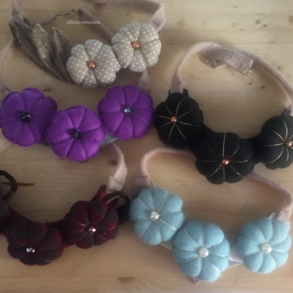 COLLANA DI FIORI IN  FELTRO  O LANA 