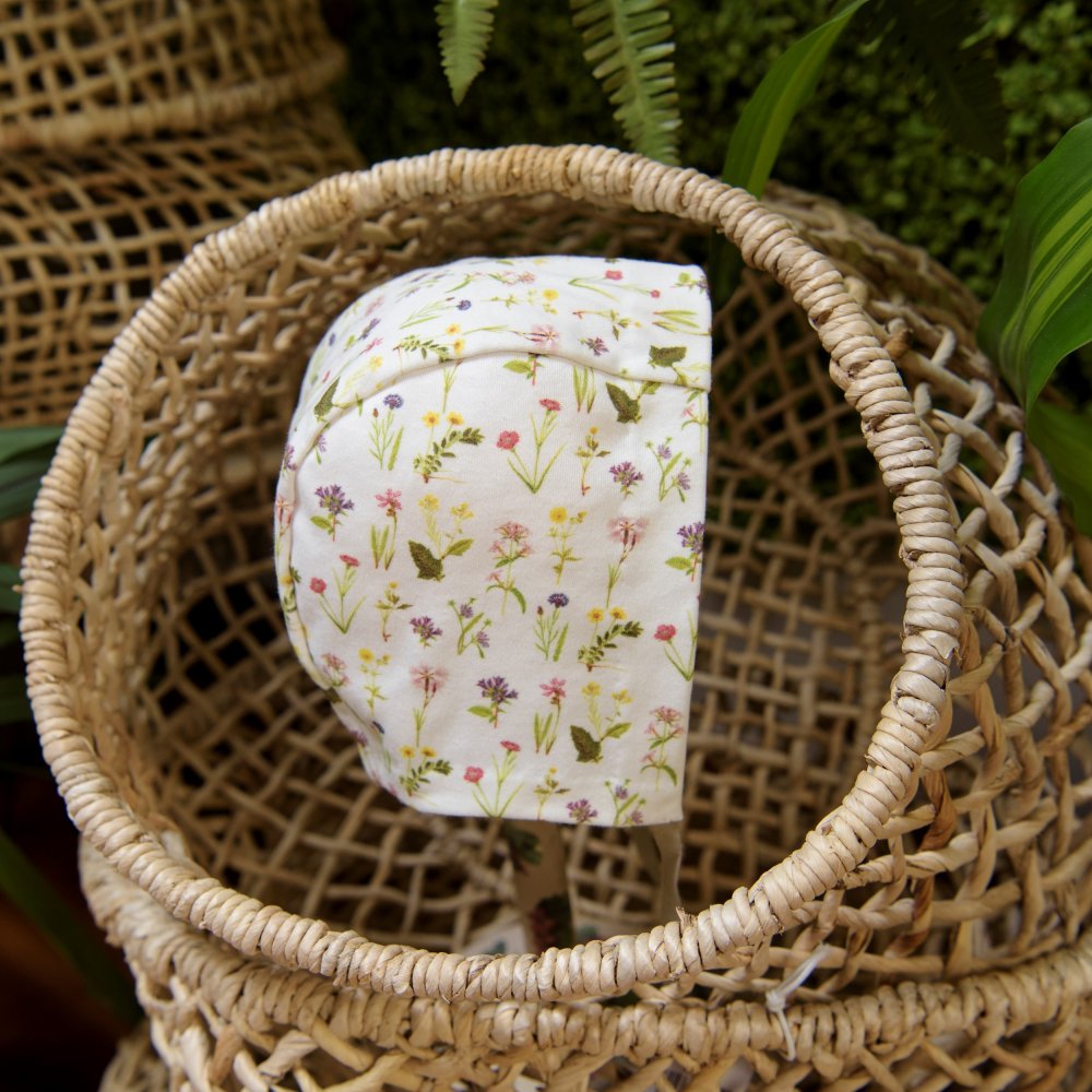 Cuffietta in cotone Bio bianca - Fantasia botanica  6/12 mesi