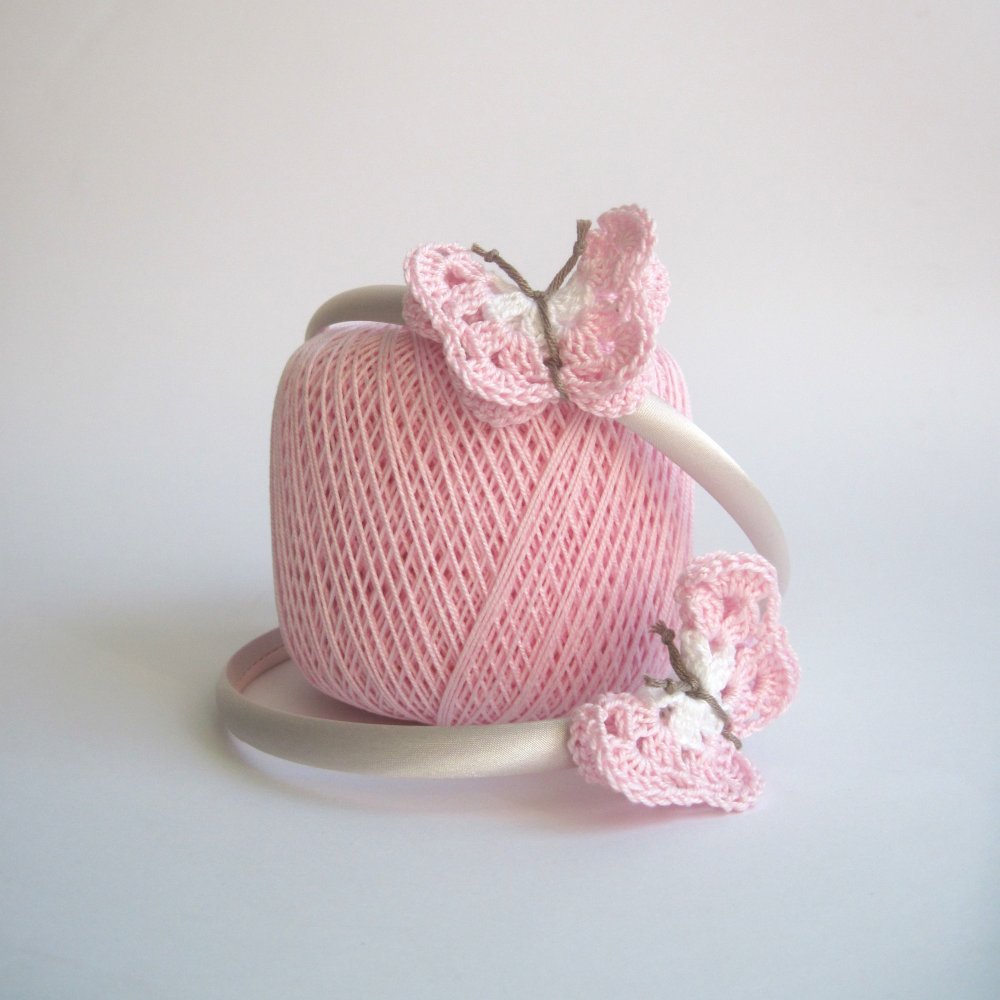 Cerchietto/cerchiello per capelli bambina con farfalla all'uncinetto bianca e rosa