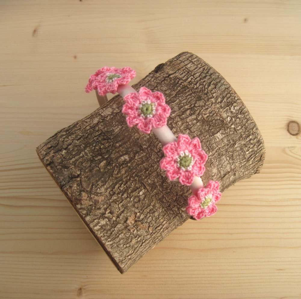 Cerchietto/cerchiello per capelli bambina con fiori rosa fucsia all'uncinetto 
