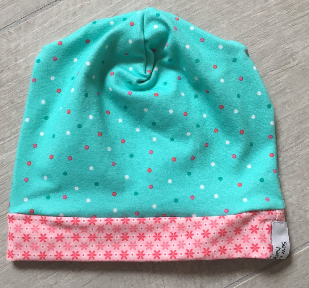 Berretta bambina in Jersey azzurro e rosa
