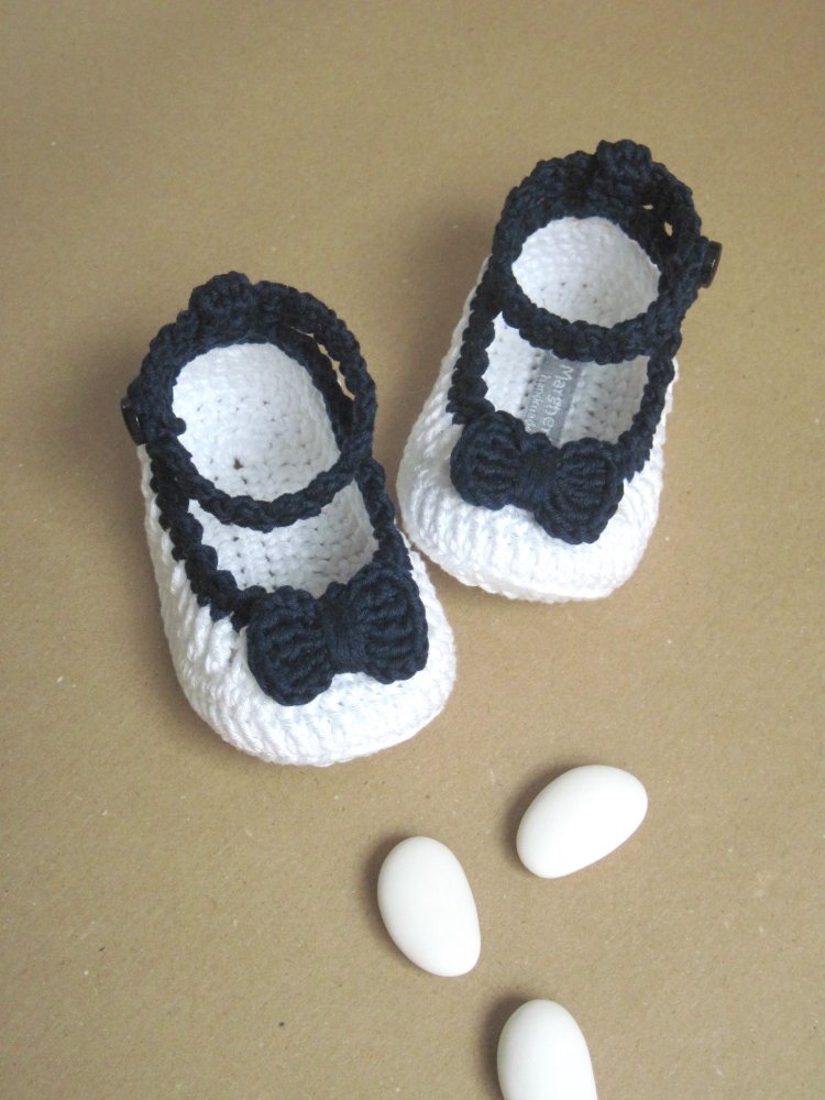 Scarpine ballerine bambina  - cinturino e fiocco - cotone bianco e blu - uncinetto - Battesimo