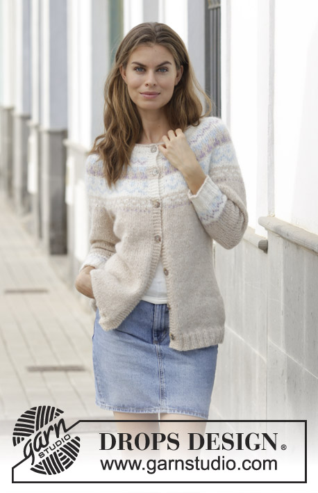 Cardigan ai ferri con sprone rotondo e motivo jacquard norvegese, lavorato dallalto verso il basso (top down), senza cuciture