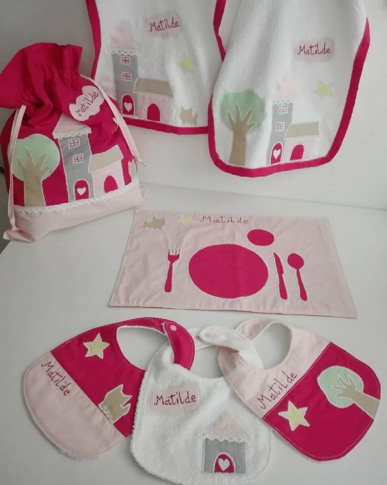 Set asilo con colorate casette