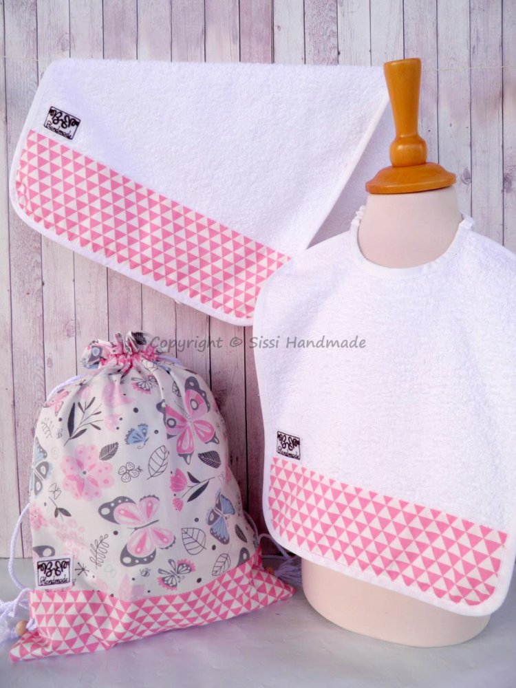 SET ASILO SCUOLA bambina, 3 pezzi: bavaglio, sacca e asciugamano  (s. Lively - farfalle)