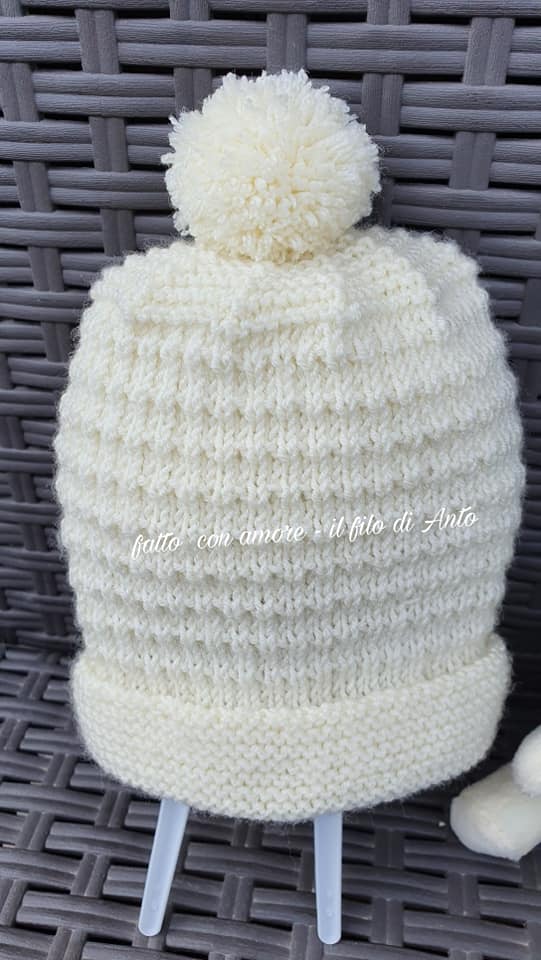 Cappello bambino / bambina in pura lana merinos con pom pom
