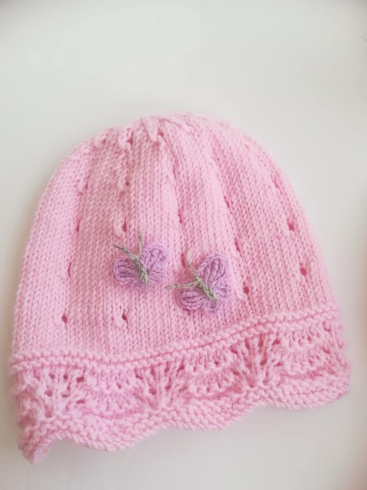 Cappello bimba in lana merinos 100% con farfalle