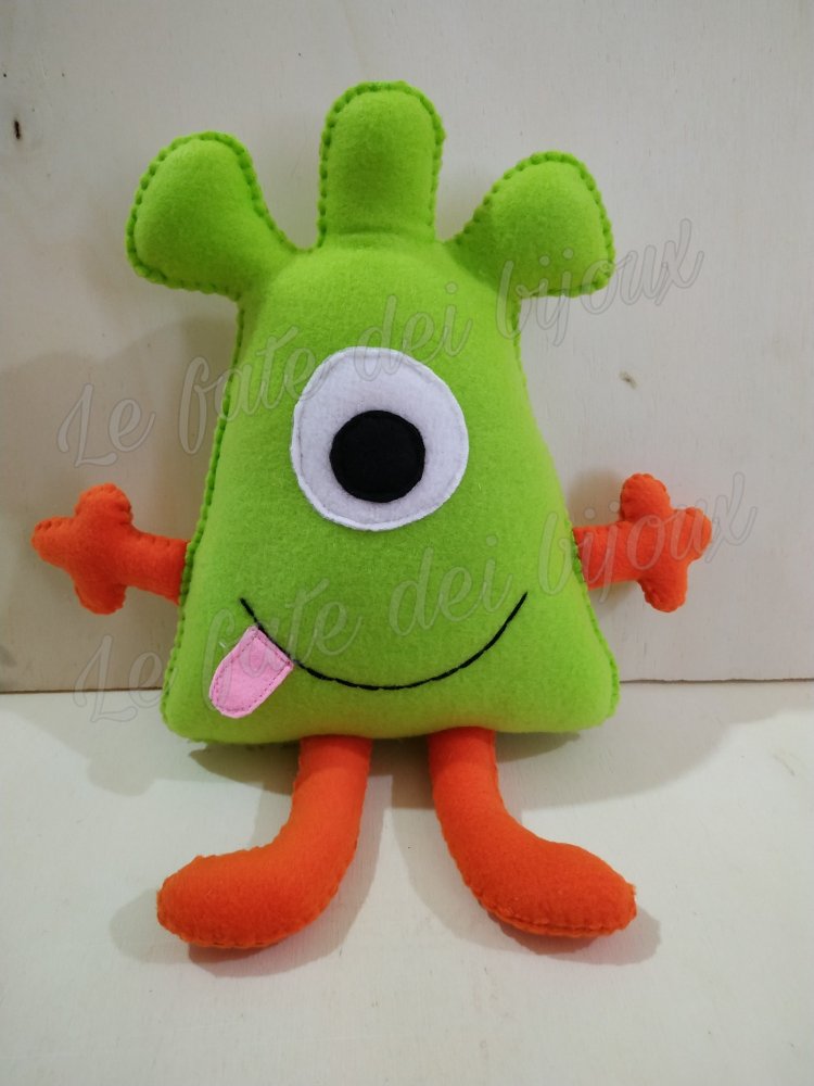 Pupazzo mostriciattolo per bambini in pile. Idea regalo