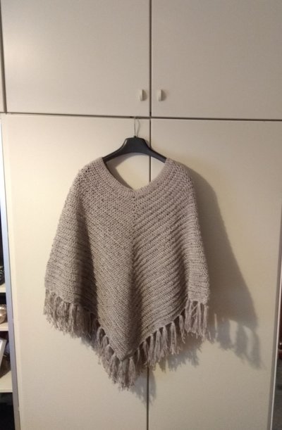 Poncho Ecru' in lana merino