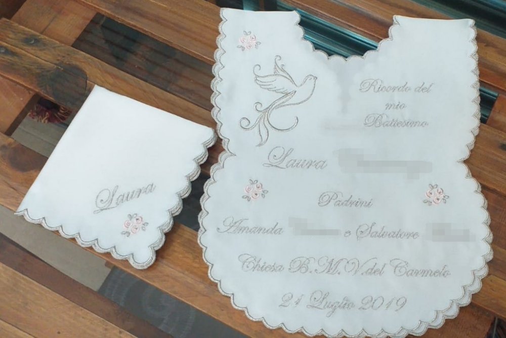 Camicina da Battesimo o Veste bianca.