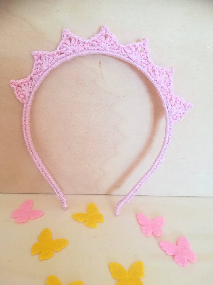 Cerchietto rosa a coroncina
