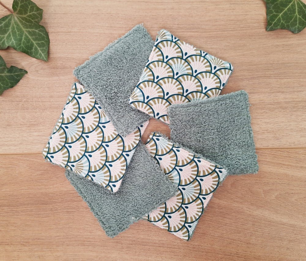 Set quadrotti struccanti e panno viso in cotone oeko-tex e spugna di cotone biologico lavabili, eco-friendly e zero waste