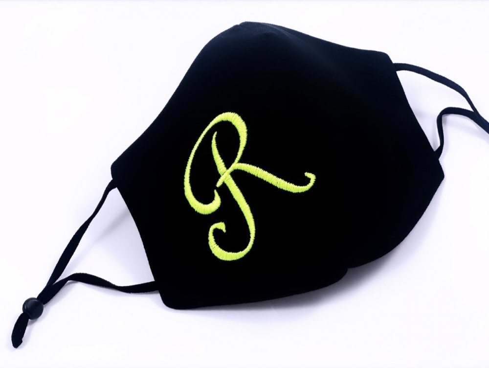 Mascherina cotone personalizzata con iniziale ricamata - Filato fluorescente - Elastici regolabili - Lavabile