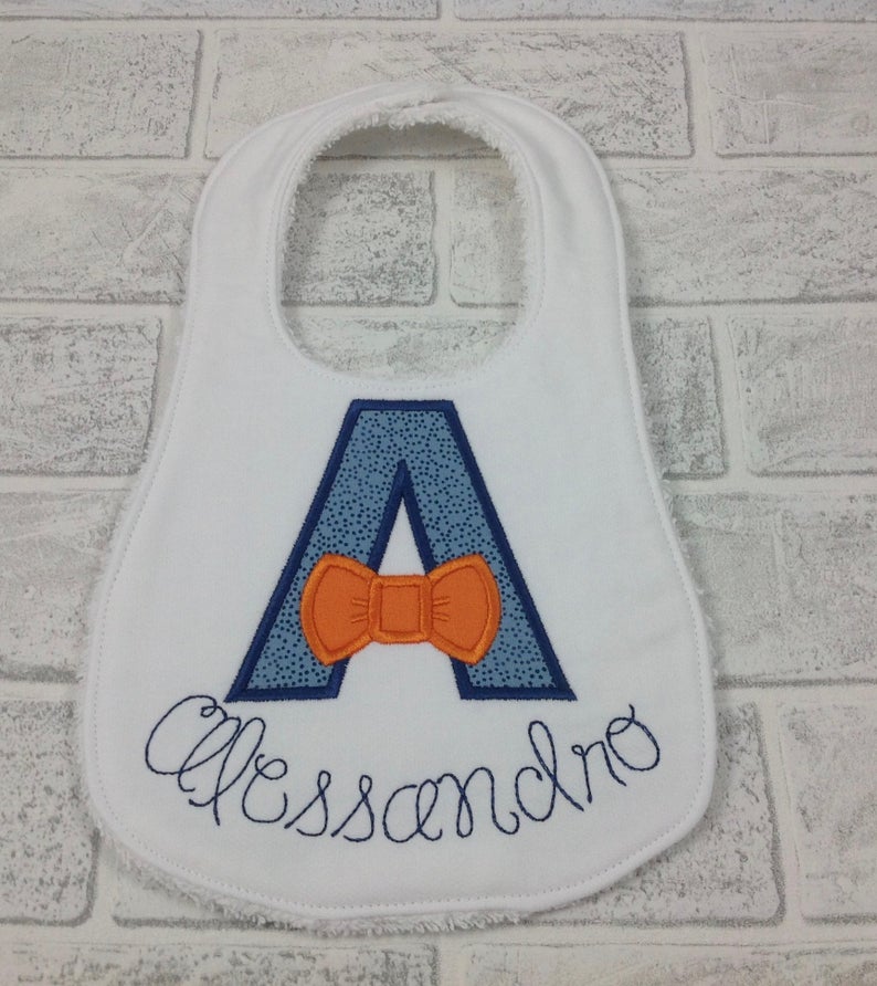 Bavaglia con iniziale e personalizzata con nome - Bimbi neonati