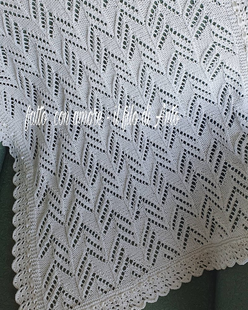 Copertina lavorata a mano in puro cotone 100%