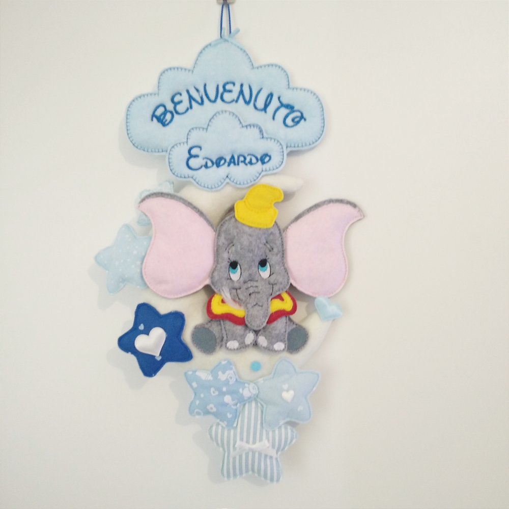 Fiocco nascita fatto a mano elefantino Dumbo sulla luna con nuvola e ricamo nome in pannolenci